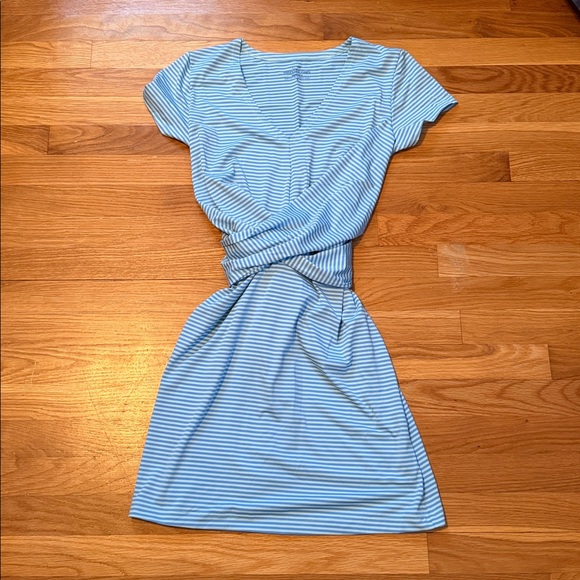 Vineyard Vines Blue Striped Knee Length Sankaty Tie Waist Dress in Women’s Sz Sm - Picture 2 of 8